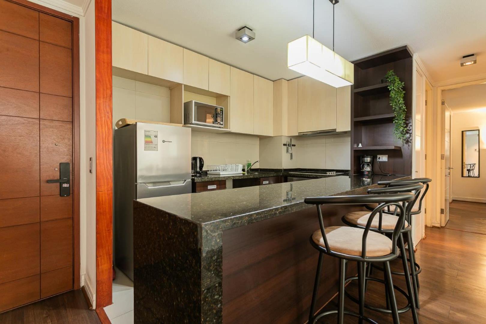 Spacious Steps Away From Parque Arauco Apartment