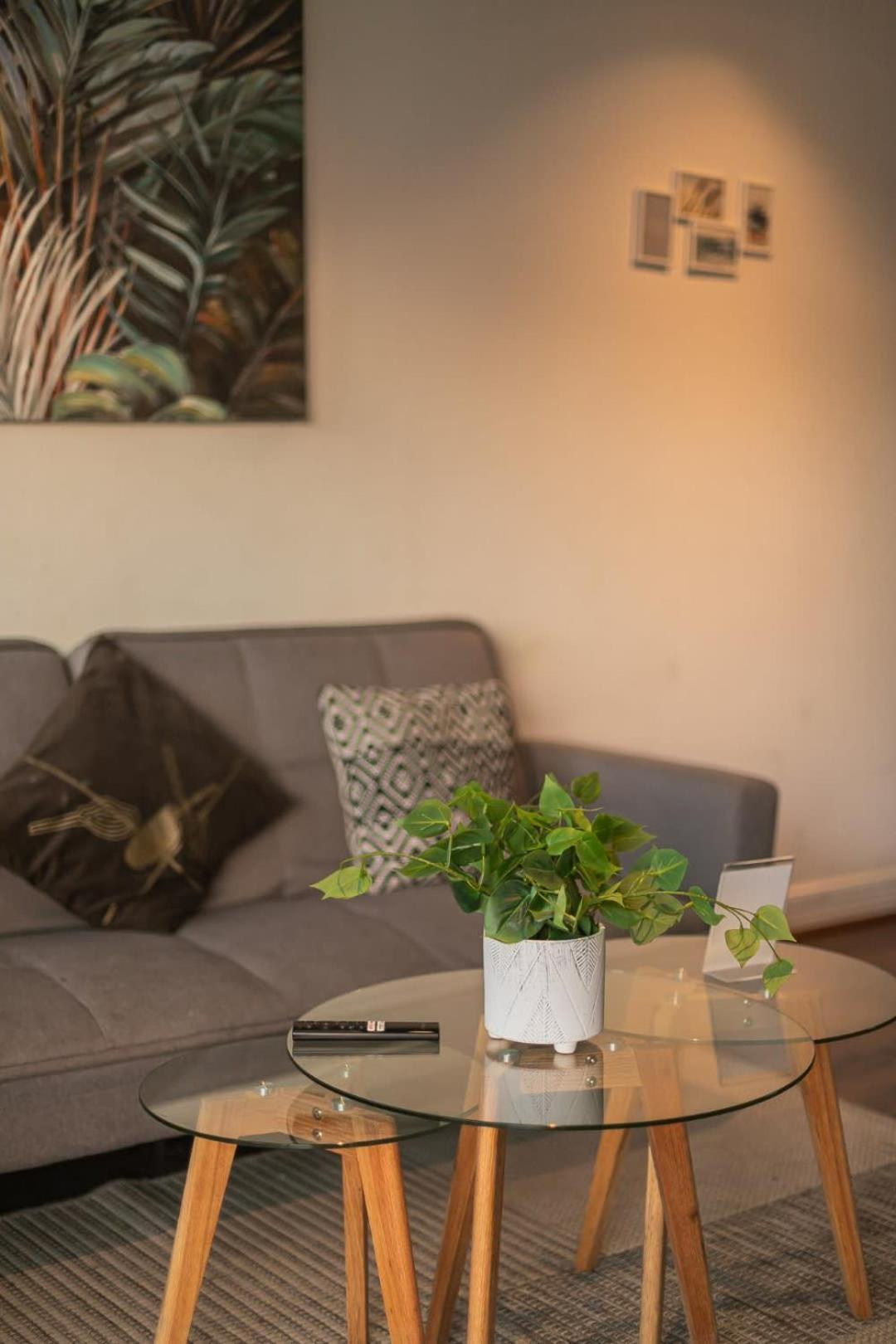 Spacious Steps Away From Parque Arauco Apartment