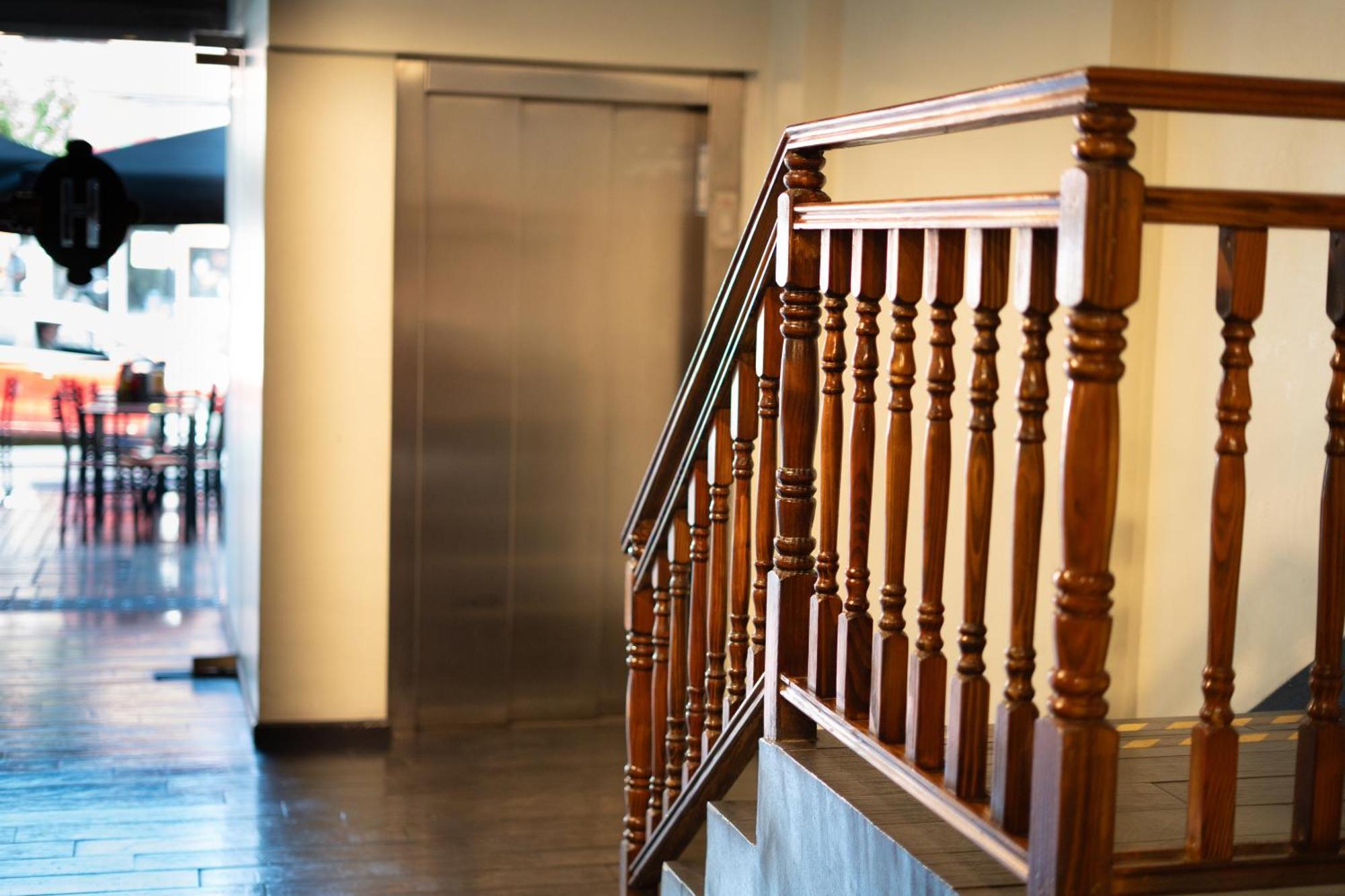 Khách sạn Plaza Nunoa 3*
