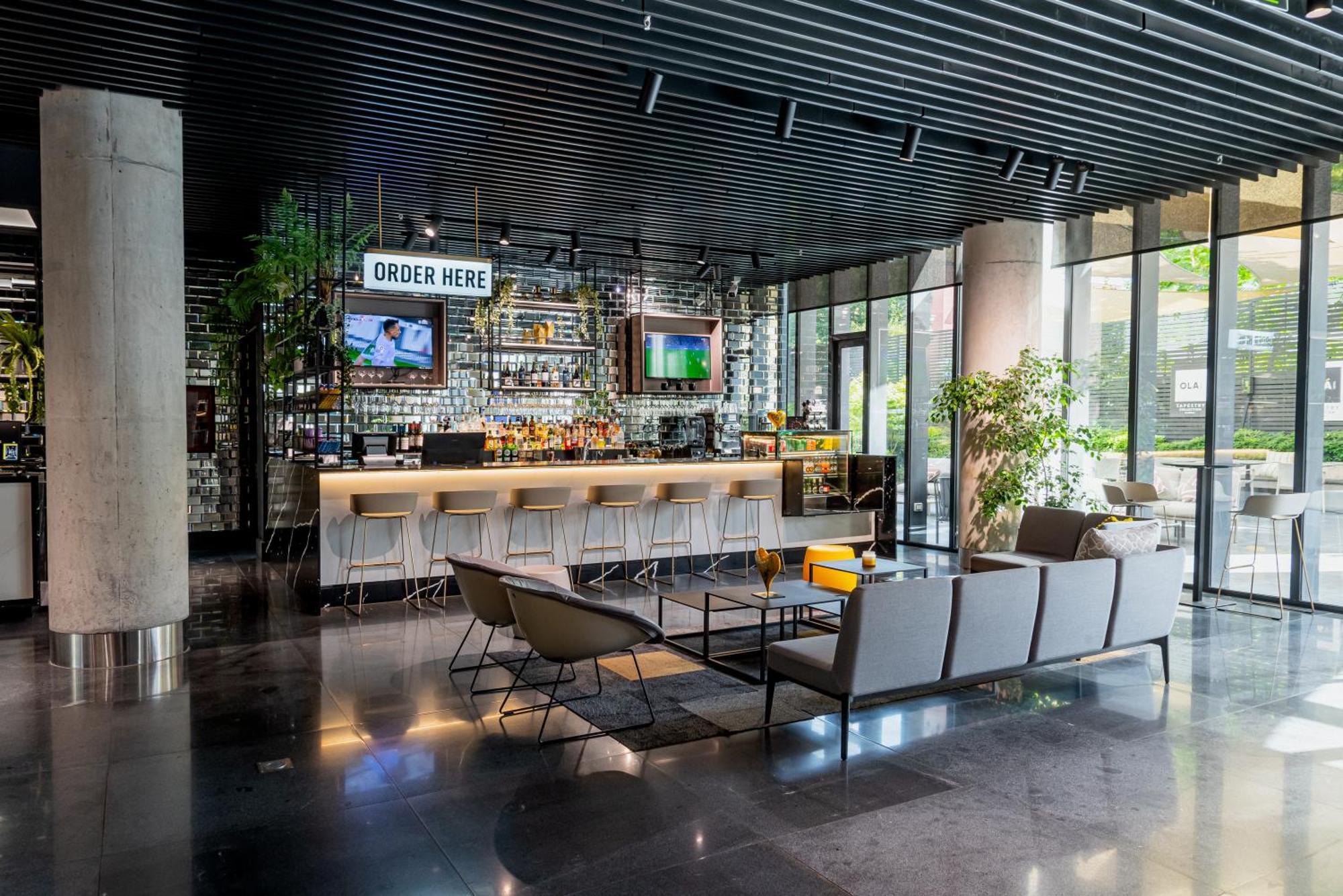 Ola Providencia, Tapestry Collection By Hilton Santiago