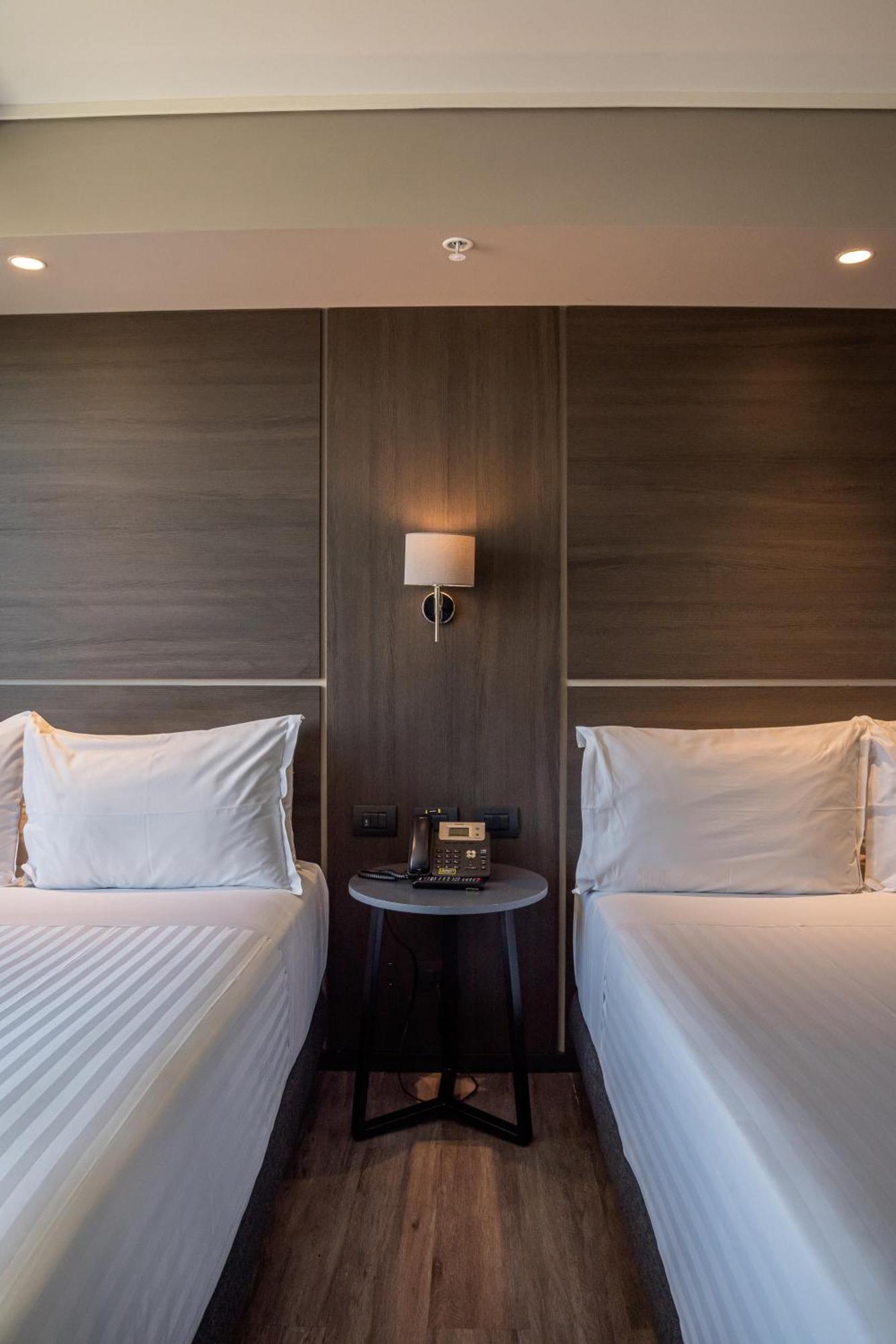 Ola Providencia, Tapestry Collection By Hilton Hotel