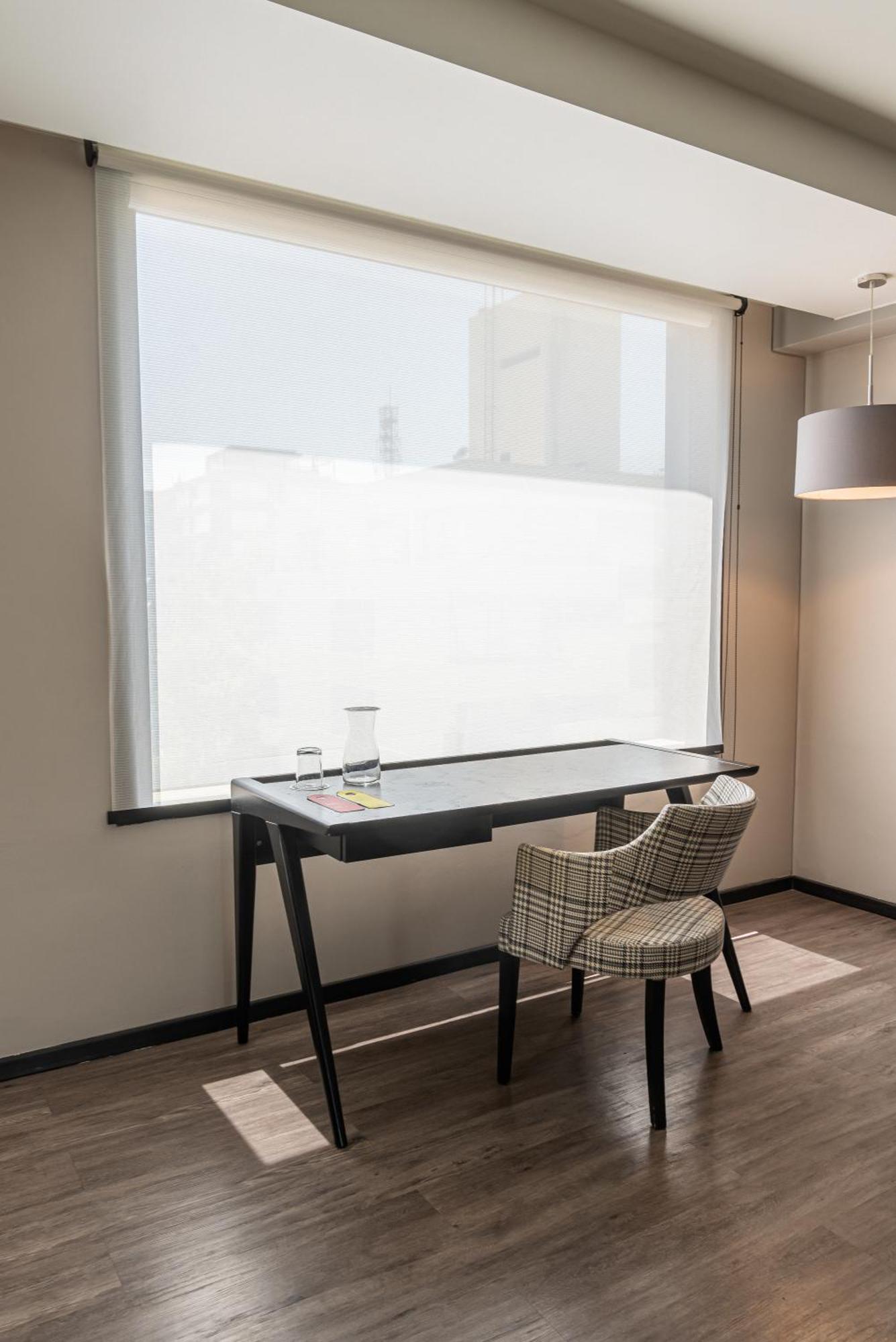 Ola Providencia, Tapestry Collection By Hilton