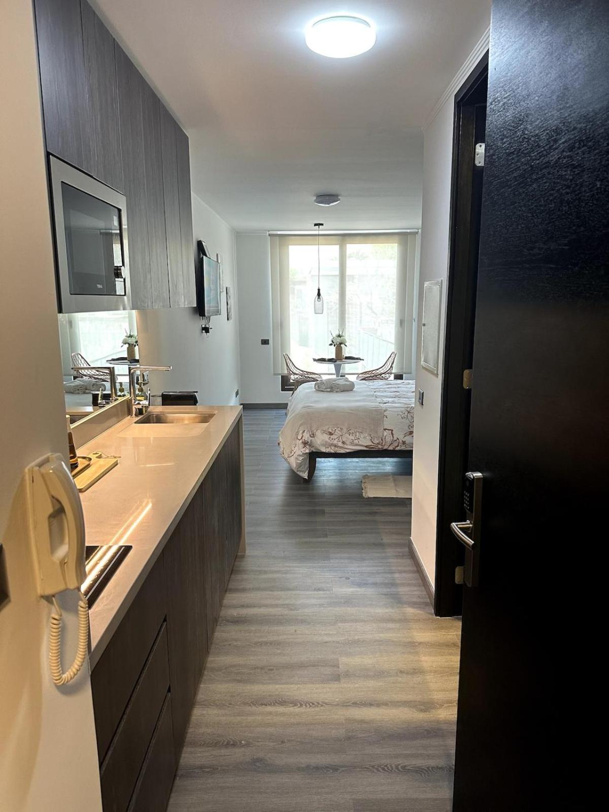 Apartamento En Con Wifi, Aire Acondicionado, Cafe, Agua Y Vino Gratis *