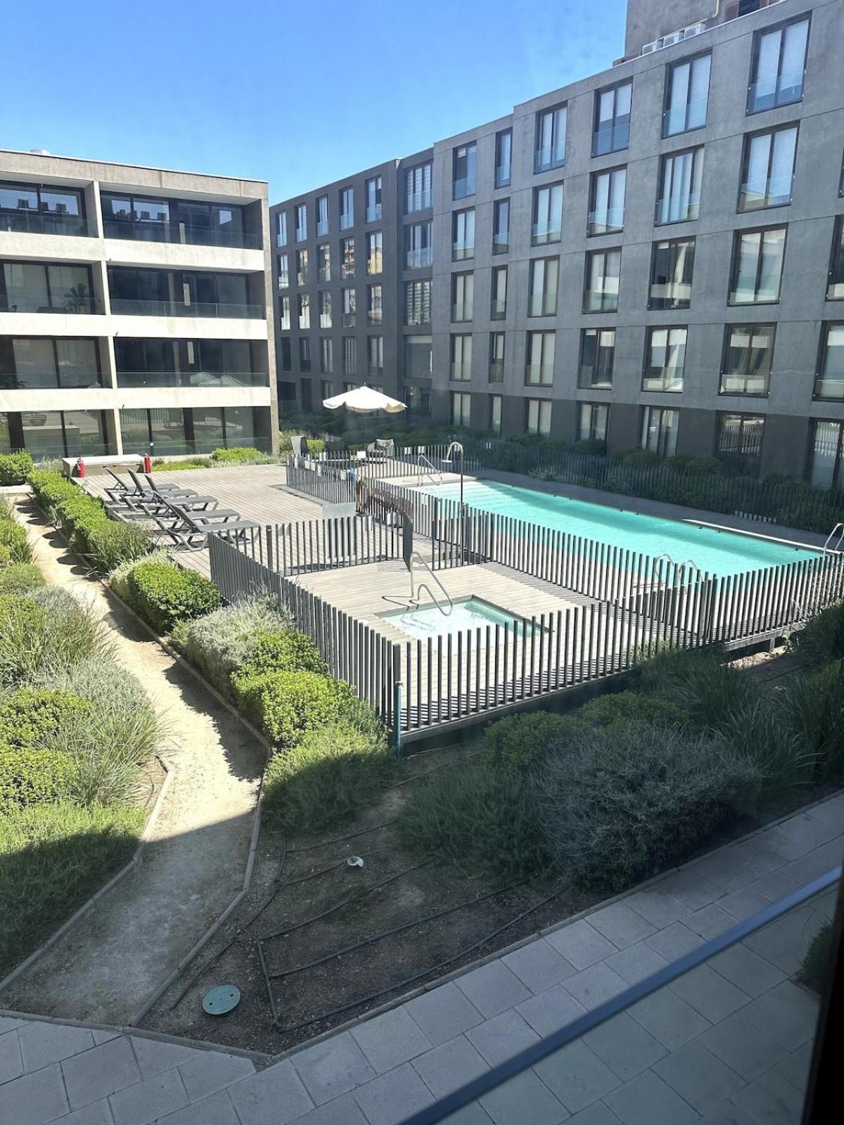 Apartamento En Con Wifi, Aire Acondicionado, Cafe, Agua Y Vino Gratis *