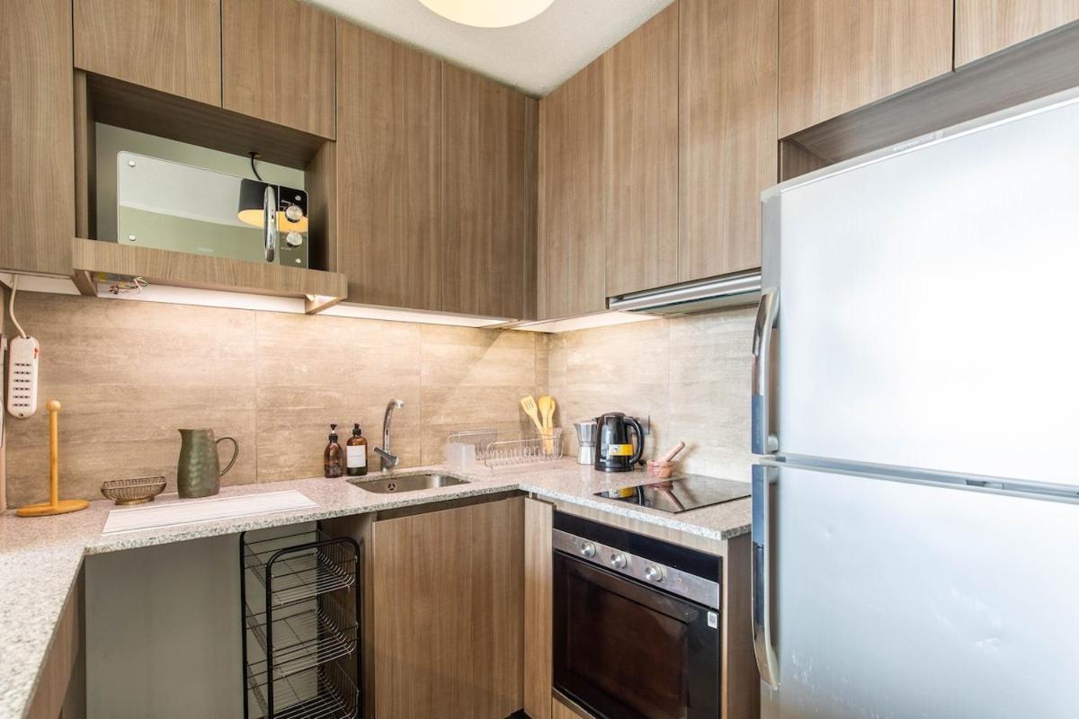 For 2 With Terrace And Parking In Condes Apartment *