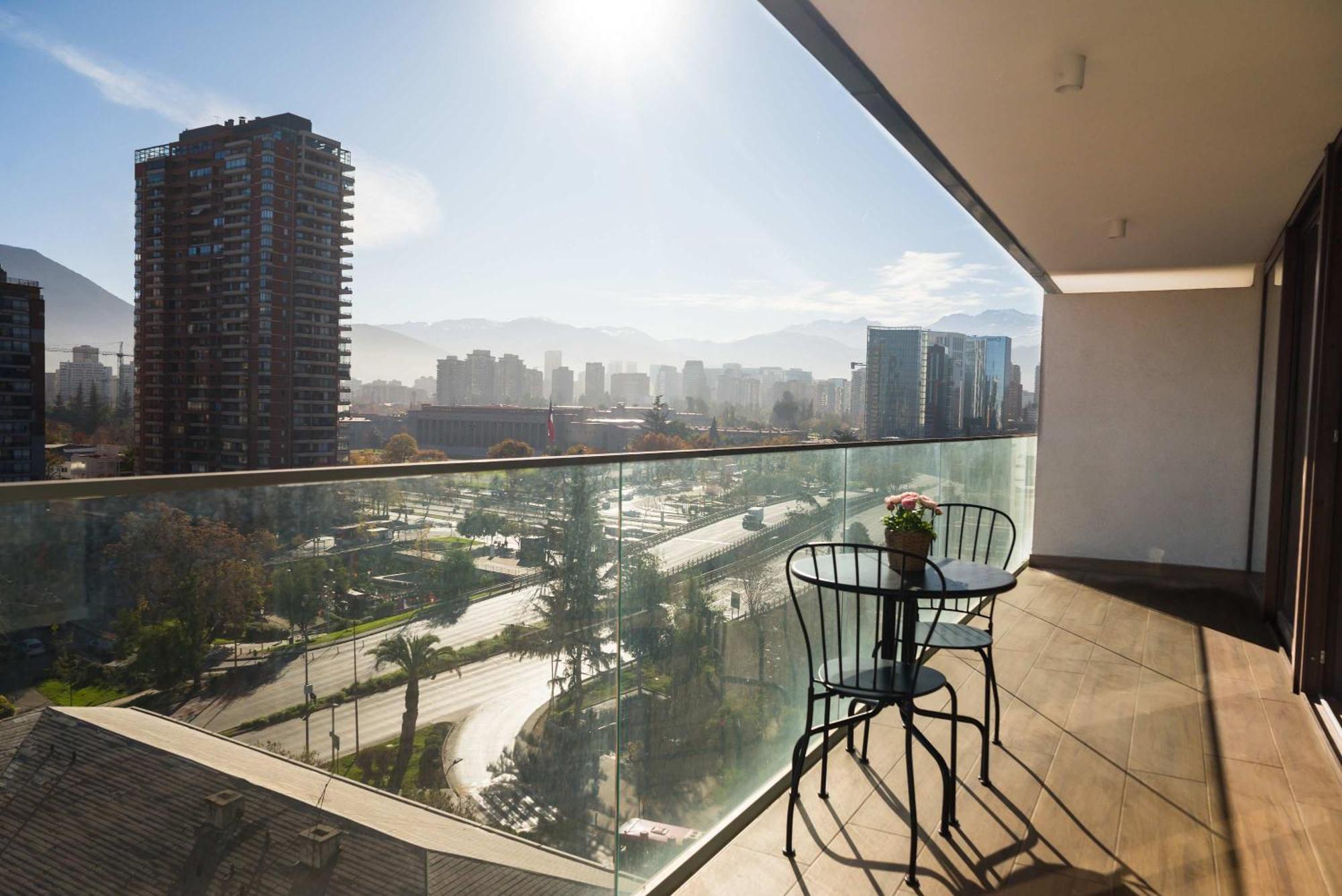 Chic & Cozy 2br Oasis In The Heart Of Condes Apartment