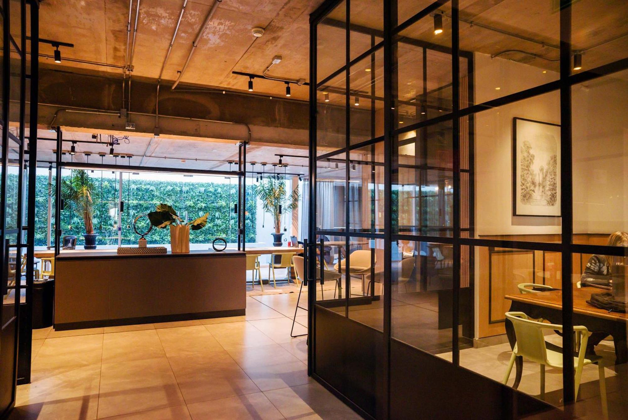 Chic & Cozy 2br Oasis In The Heart Of Condes *