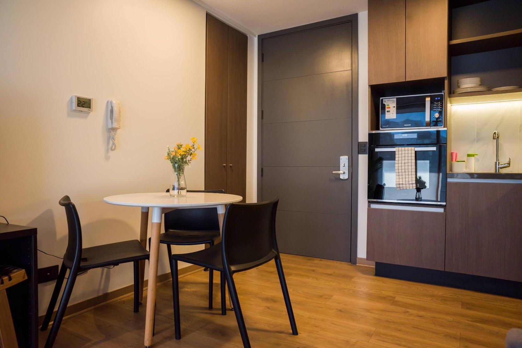 Chic & Cozy 2br Oasis In The Heart Of Condes * Santiago