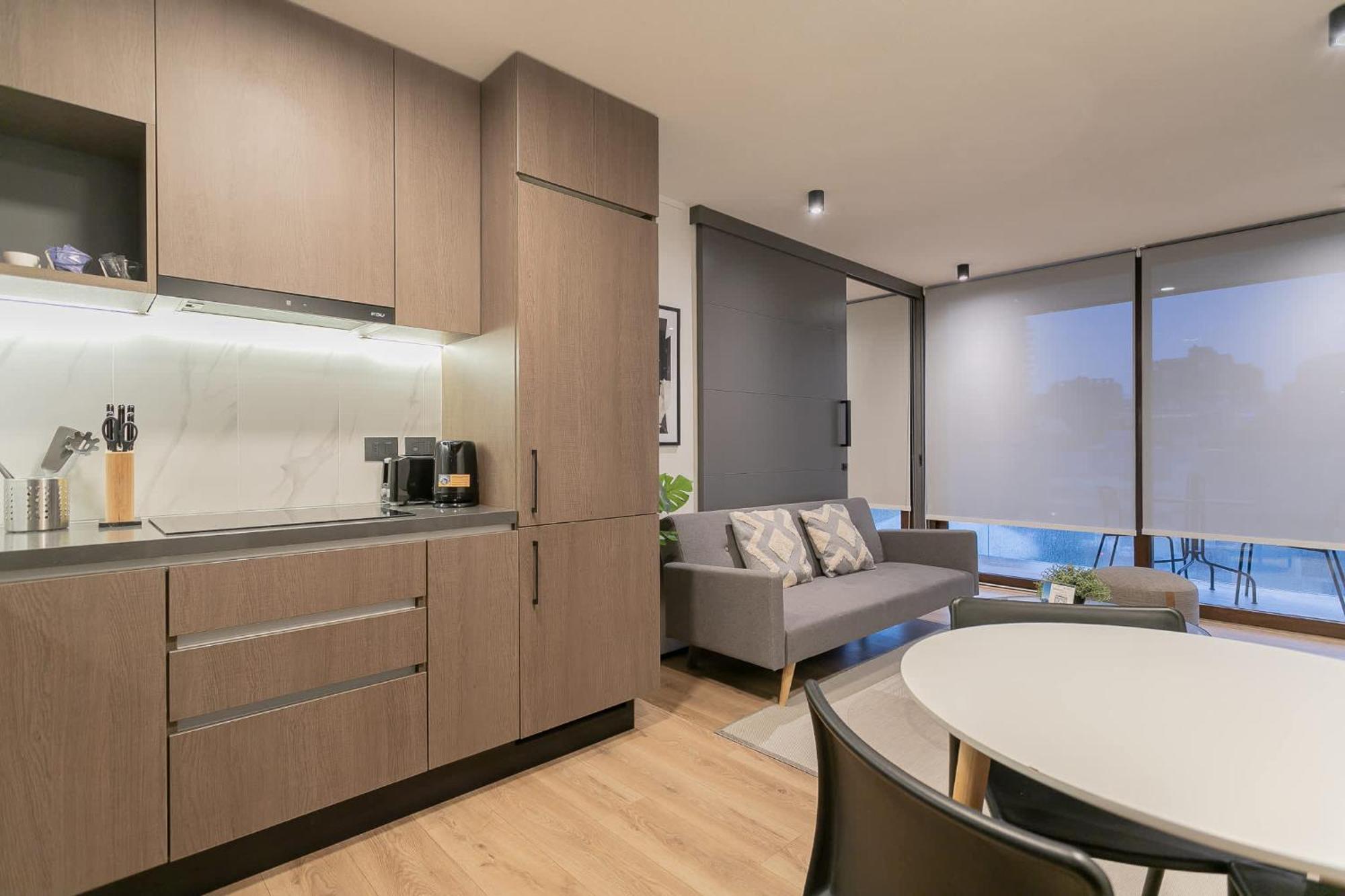 Apartment Spacious Steps From Escuela Militar