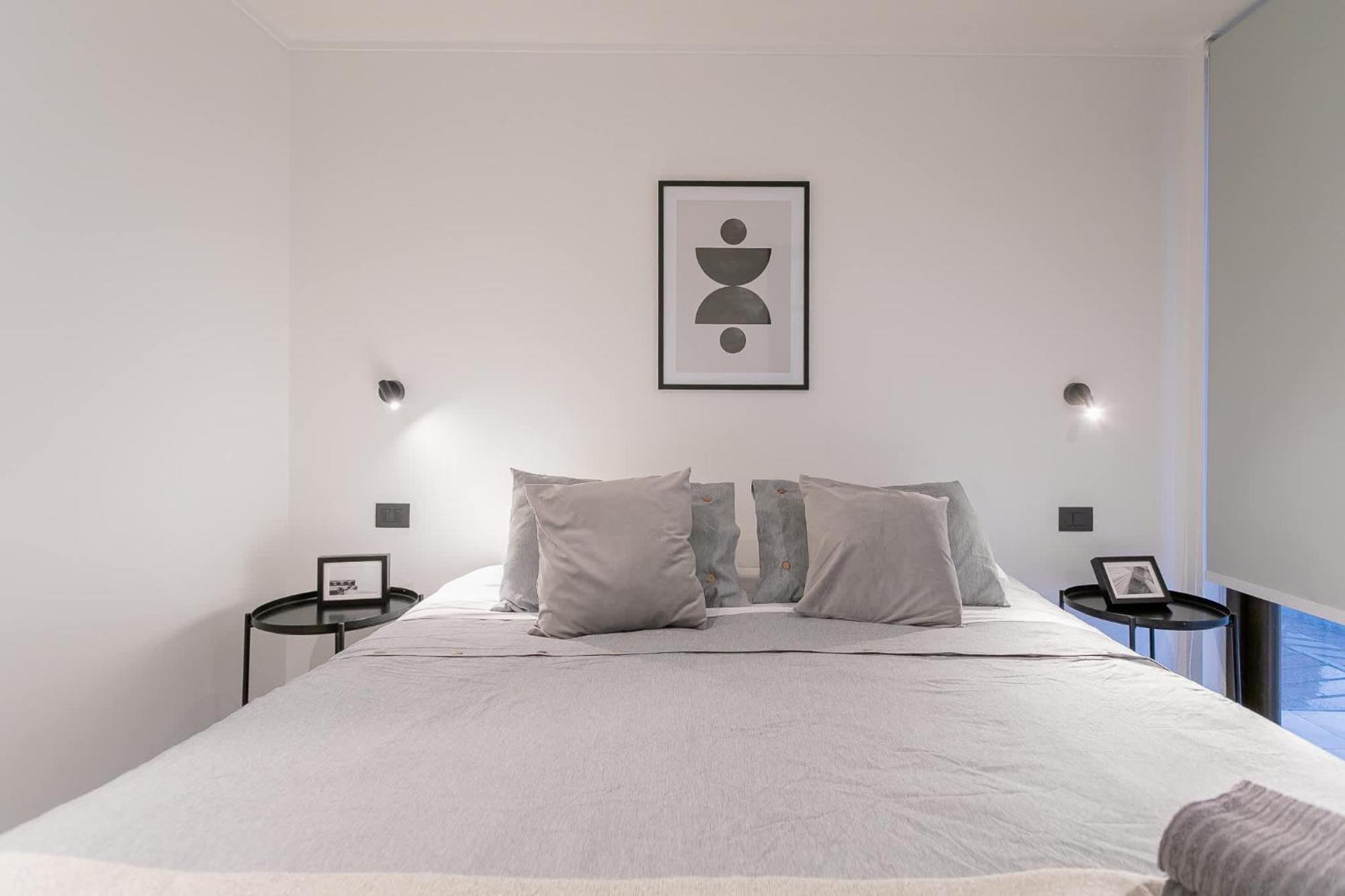 Spacious Steps From Escuela Militar * Santiago