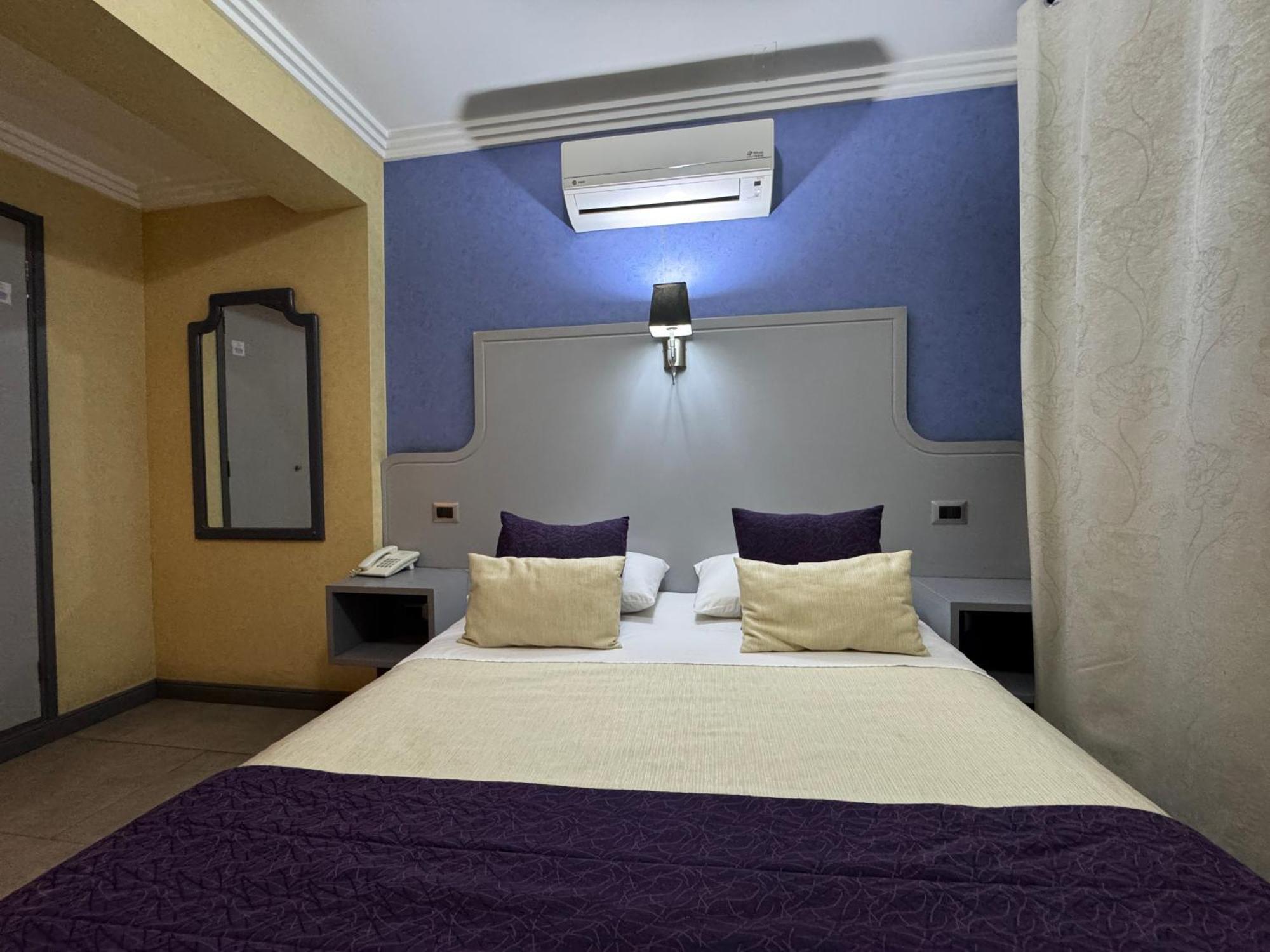 Infinity Park Khách sạn 3*