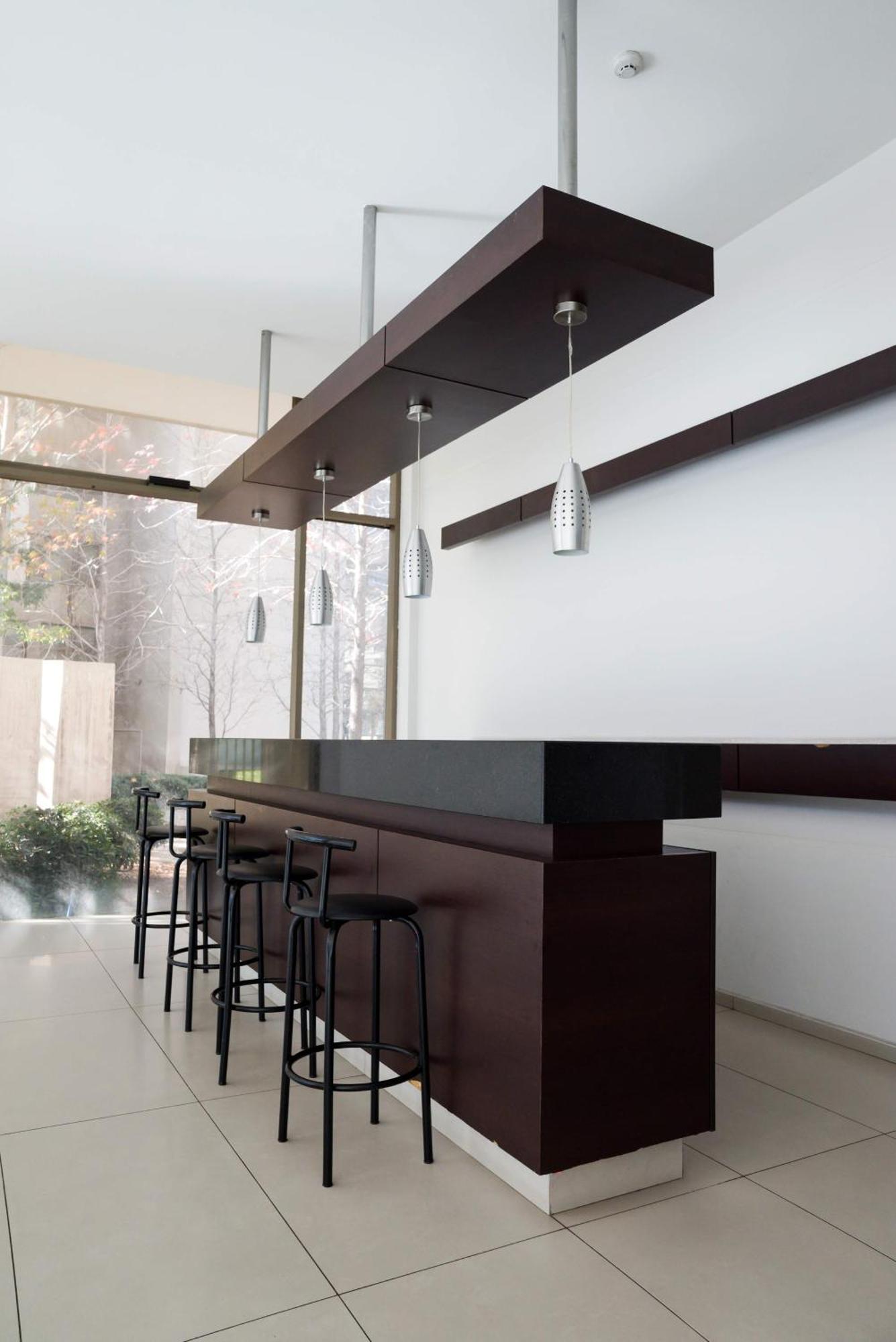 Stylish 2br In Condes Walk To Mall & Park Apartamento Santiago de Chile