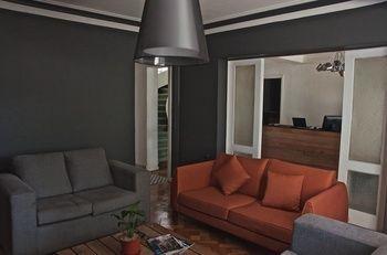 Urbano Providencia Hostel