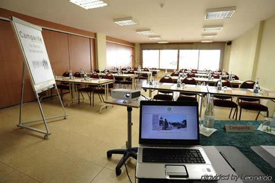 Khách sạn hẻo lánh Park Plaza