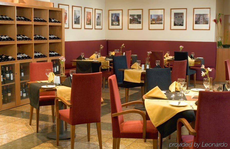 Nh Ciudad De 4* Santiago