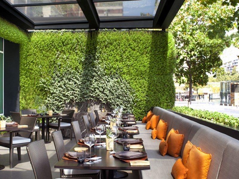 The Ritz-carlton,