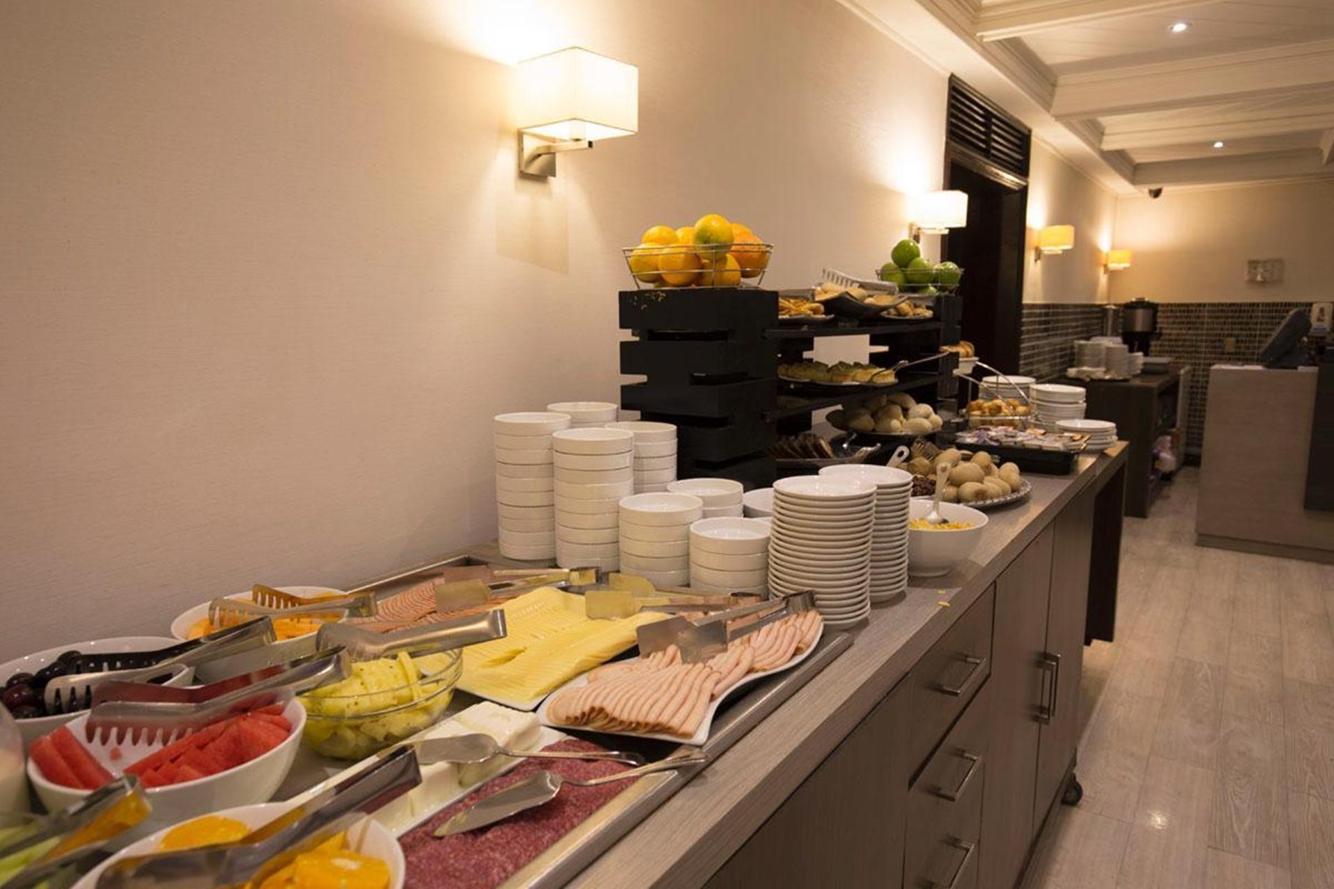 Hotel Plaza El Bosque San Sebastian 4*