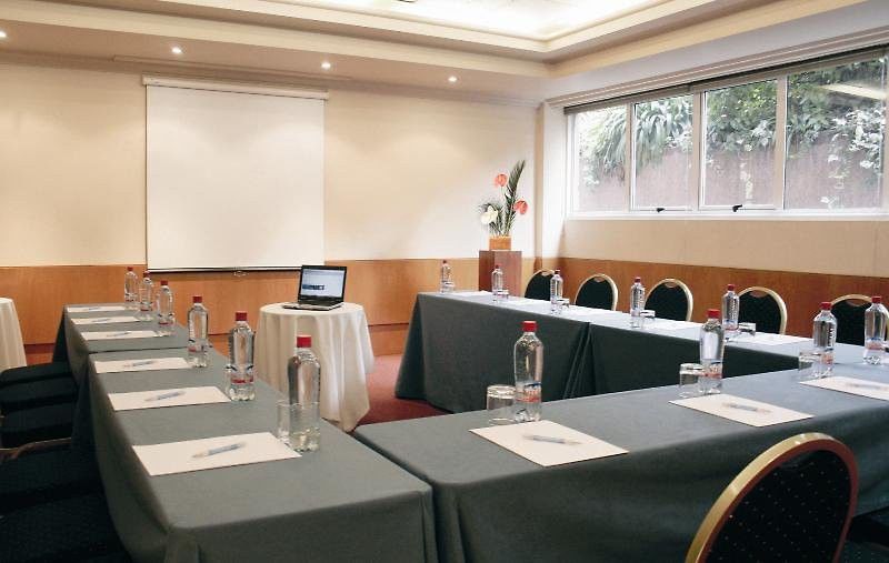 Nh Ciudad De Hotel