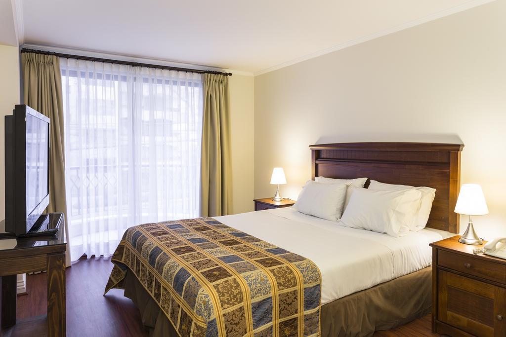 Khách sạn hẻo lánh Park Plaza