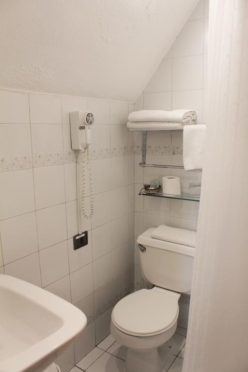Hotel Maria Angola