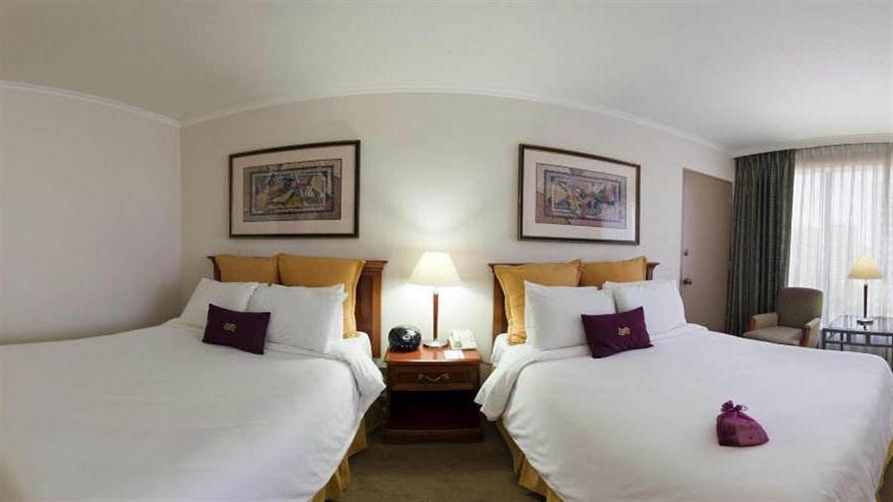 Plaza Hotel 5*