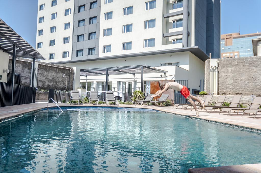 Hotel Diego De Almagro Providencia 4*