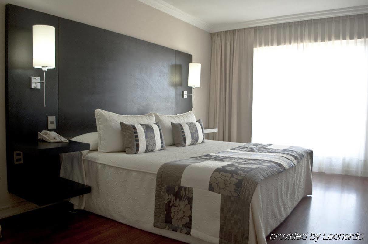 Nh Ciudad De Hotel Santiago