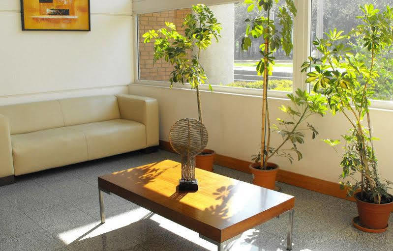 Khách sạn Apart Intersuites Las Condes 3*