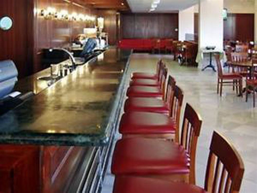 Hotel Ibis Estacion 3*