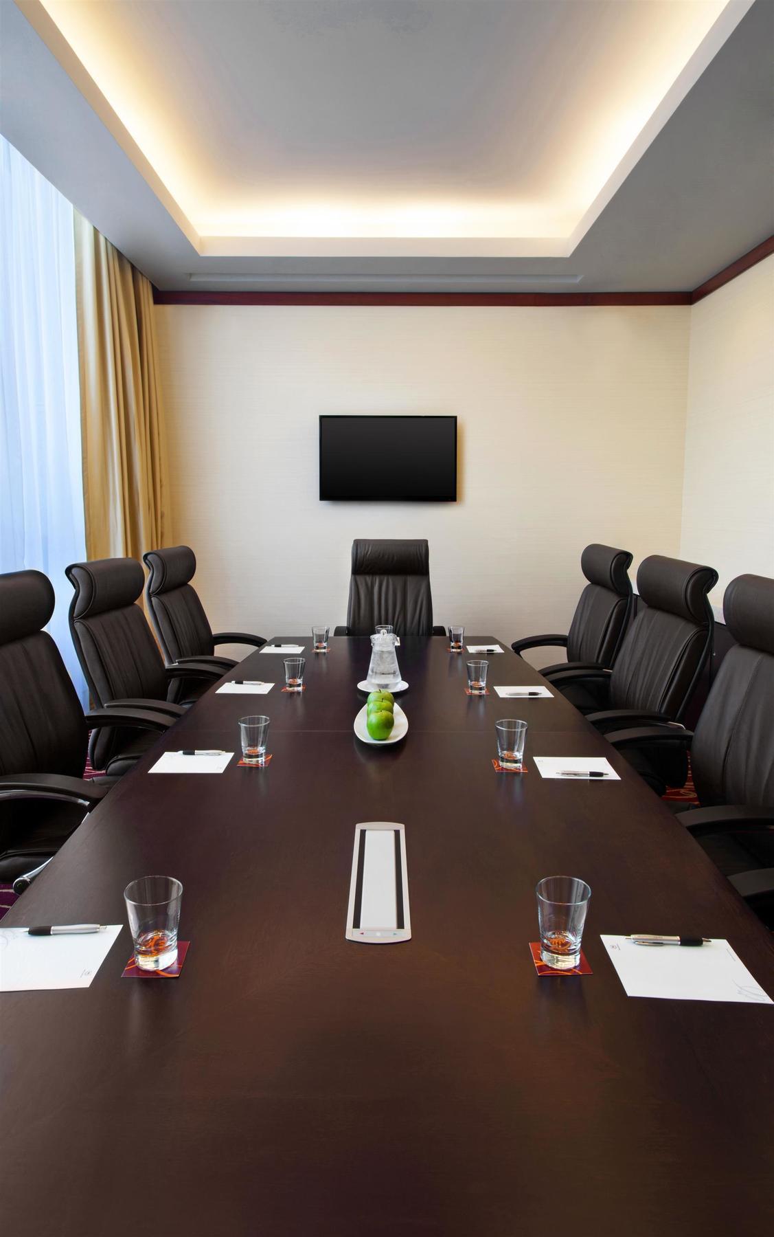 Hotel Sheraton & Convention Center 5*