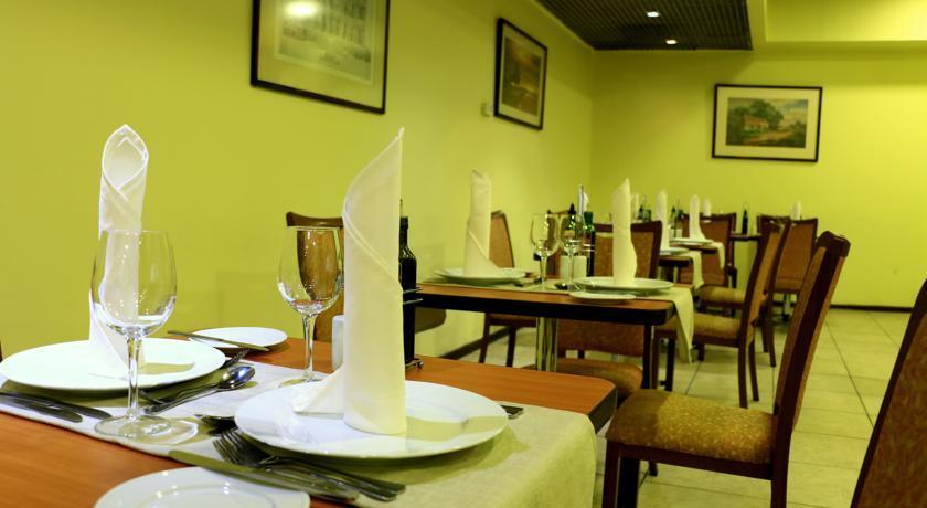Hotel Diego De Almagro Centro 4*