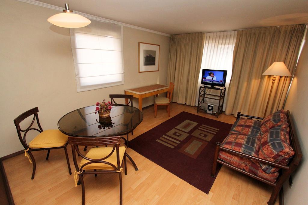 Hotel Rq Bosque Tobalaba Santiago