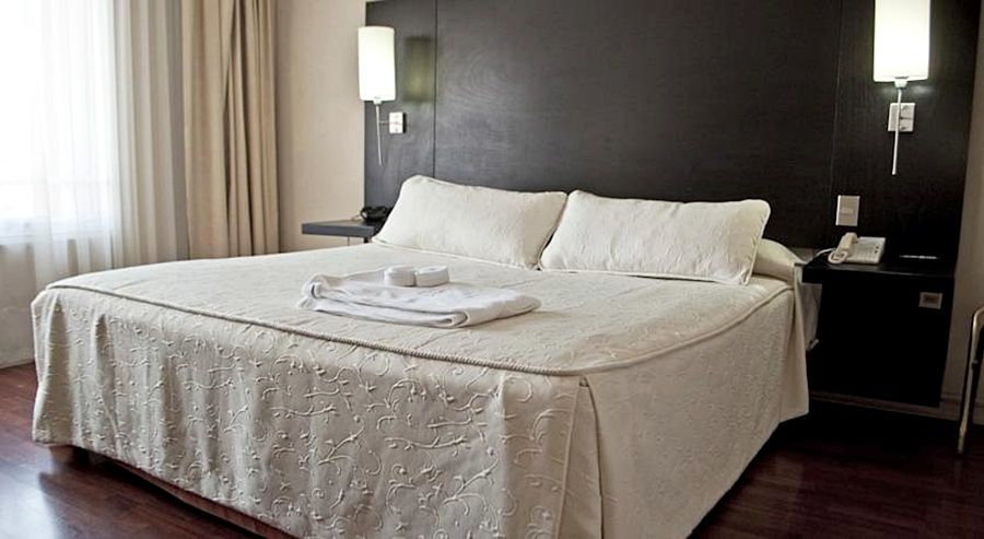 Nh Ciudad De Hotel Santiago