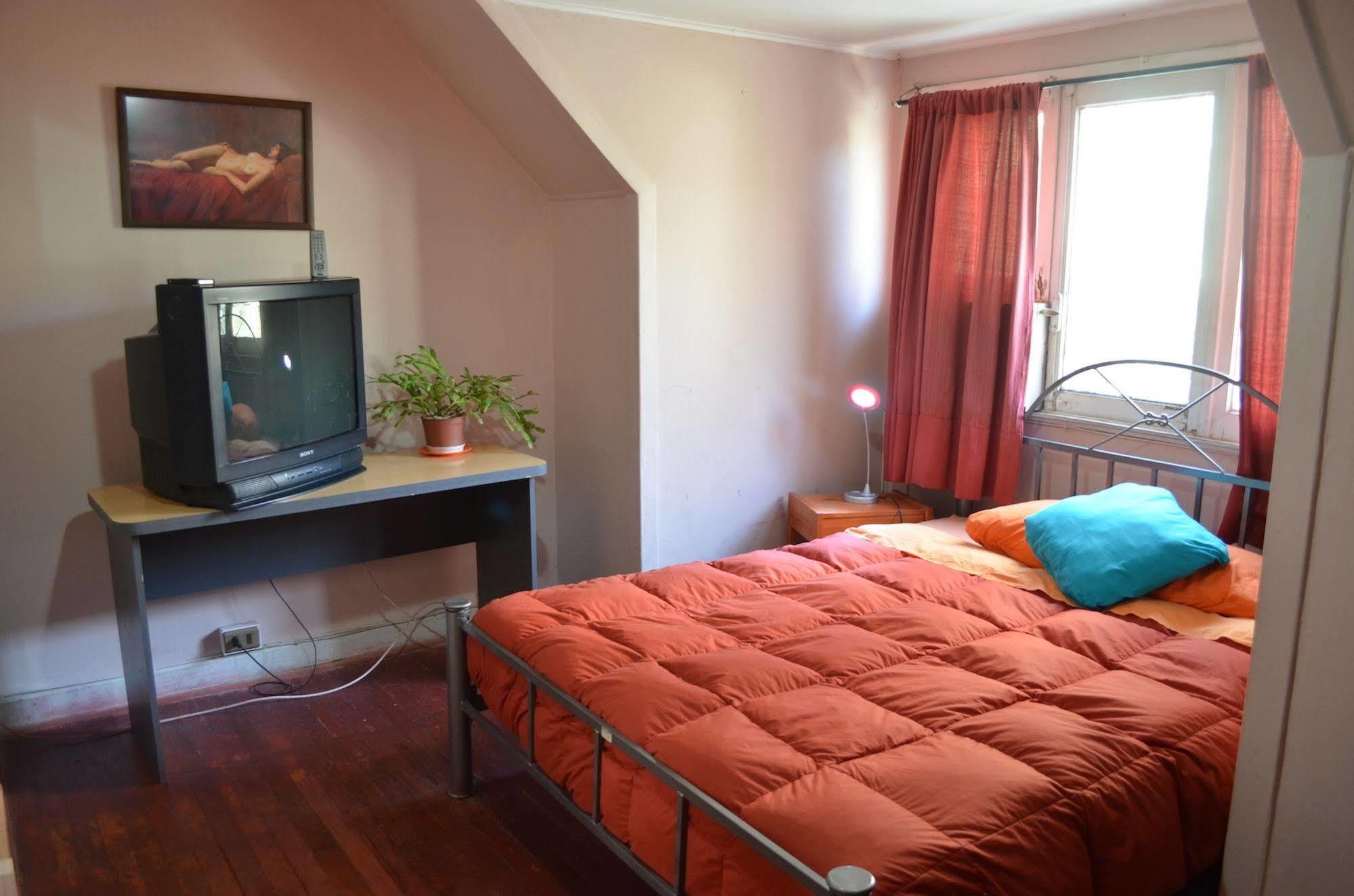 Atacama Backpackers Santiago