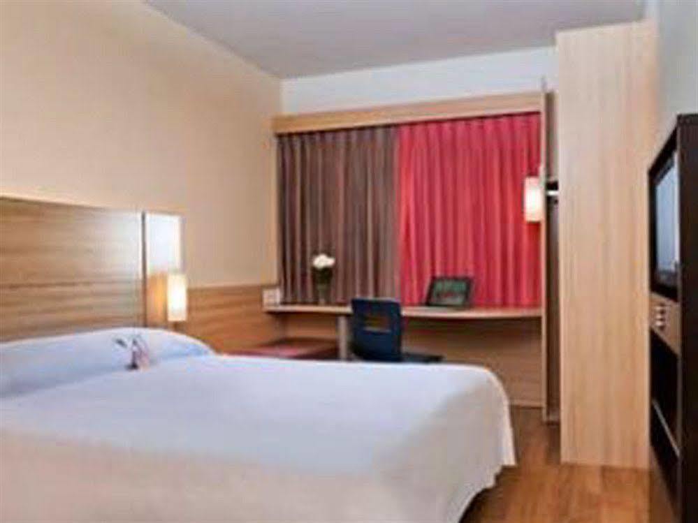 Ibis Estacion Hotel Santiago de Chile