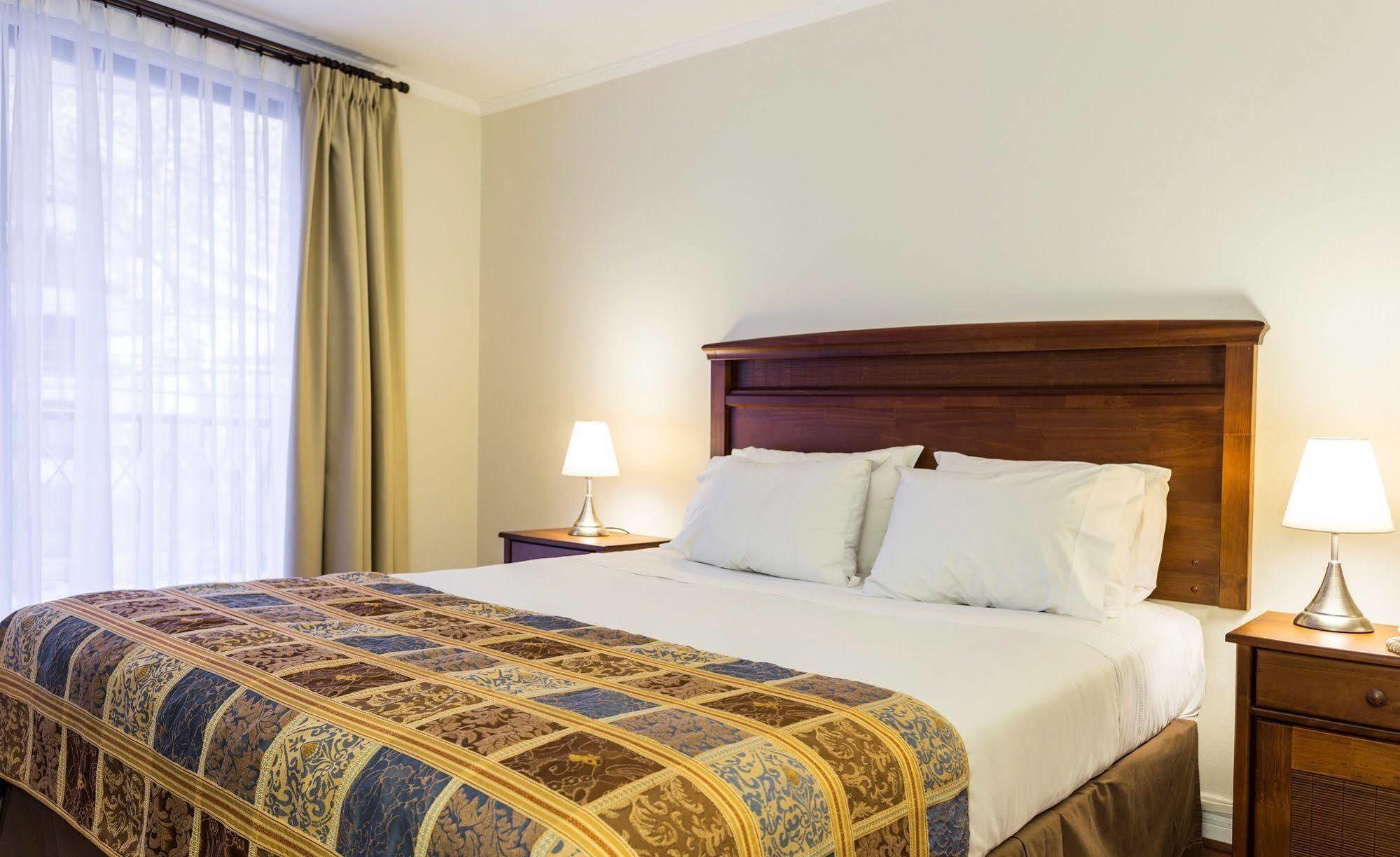 Khách sạn hẻo lánh Park Plaza Santiago