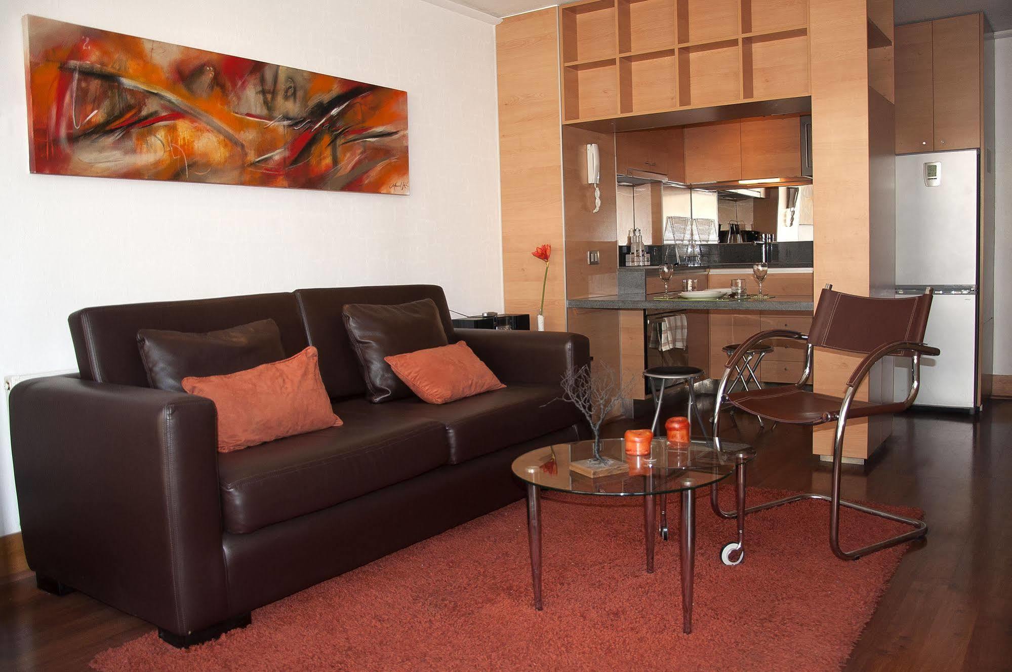 Austral 3*