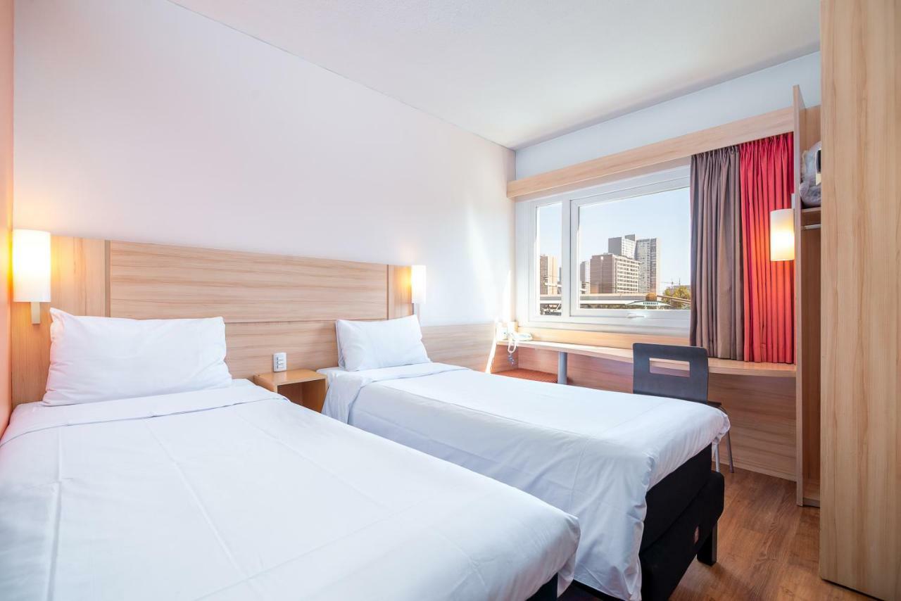 Ibis Estacion Hotel