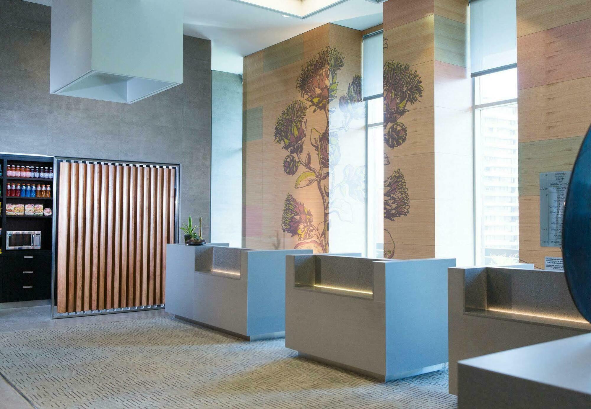 Courtyard By Marriott Condes Hotel Santiago