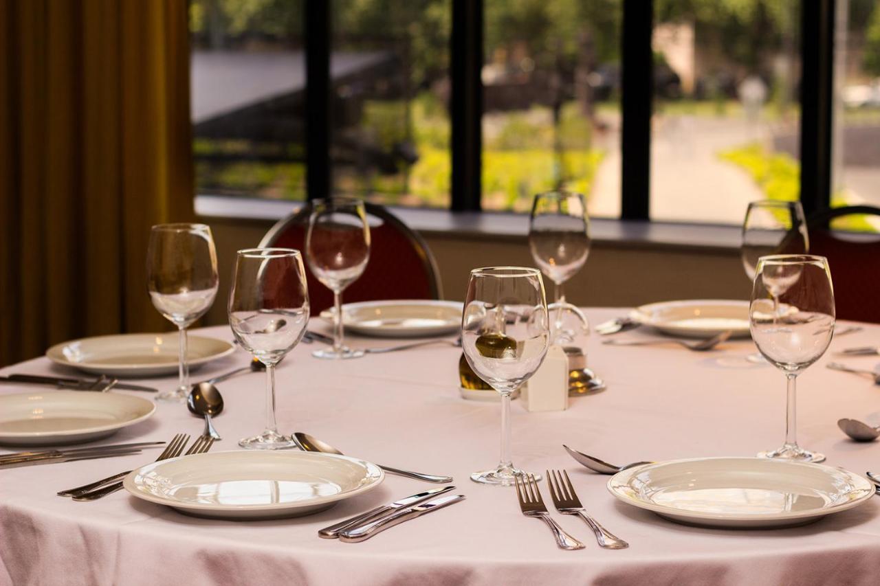 Wyndham Garden Kennedy Khách sạn 4*