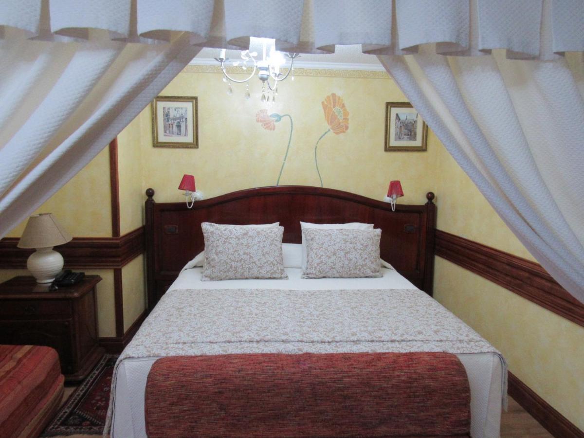 Ciudad De Vitoria Khách sạn 3*
