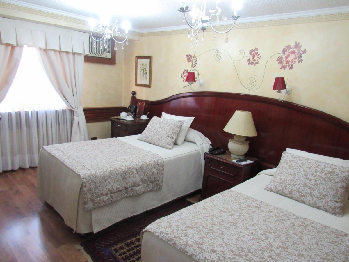 Khách sạn Ciudad De Vitoria 3*