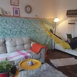 Lindo Departamento Con Vista Al Castillo Forestal