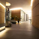 Luxury apartment, piso 34, distrito de lujo.