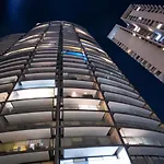 Luxury apartment, piso 34, distrito de lujo.