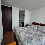 Familiar En El Centro De Santiago 16 B