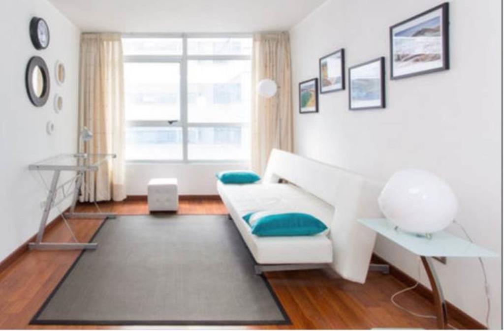 Sys Nueva San Martin Apartment Santiago