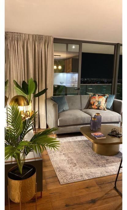 Luxury Apartment, Piso 34, De Lujo. Apartamento