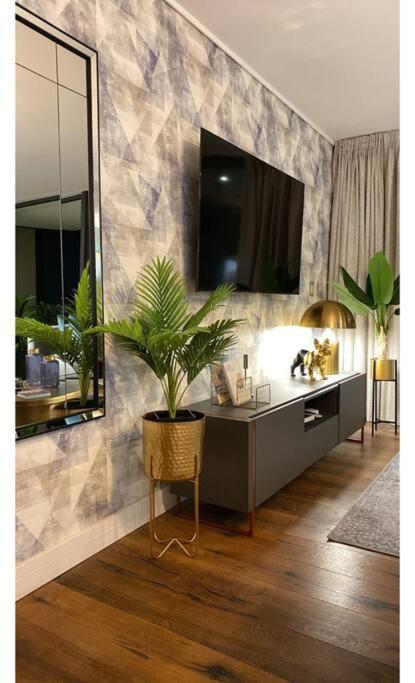 Luxury Apartment, Piso 34, De Lujo. *
