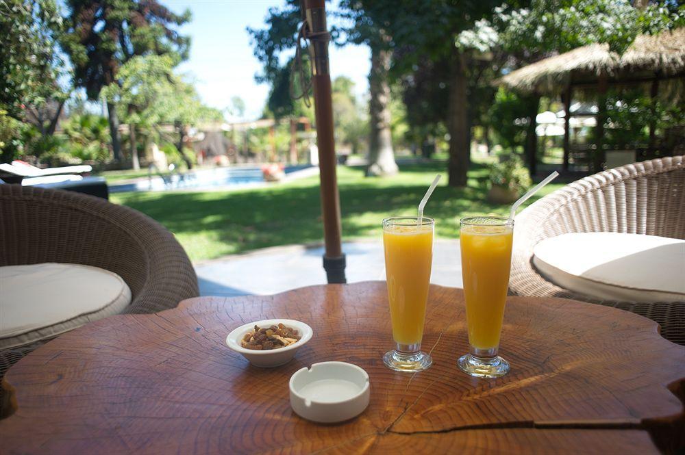 Y Centro De Eventos Manquehue Condes 4*
